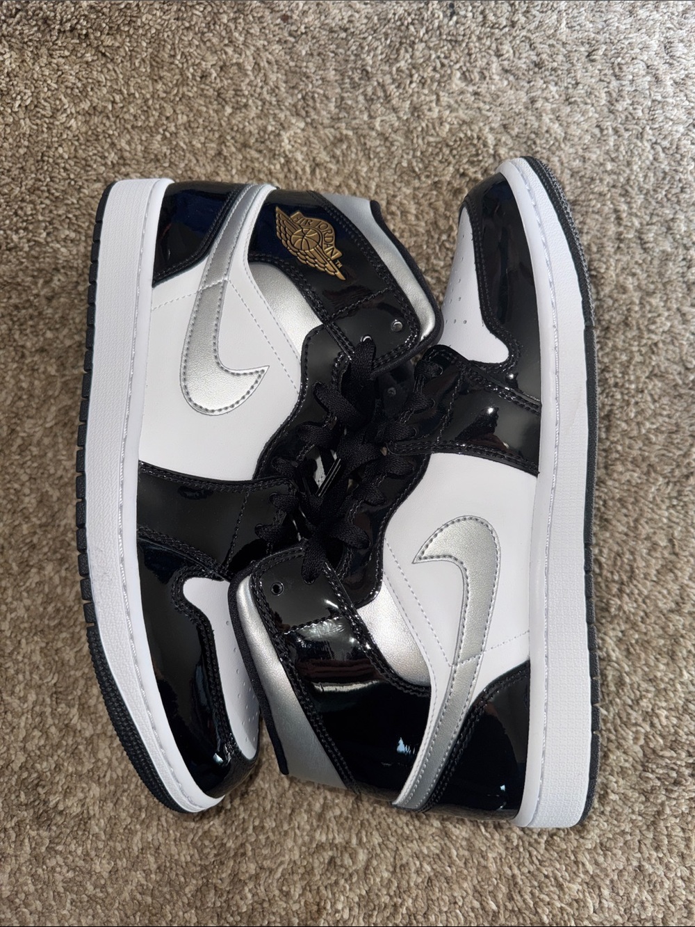 Nike mens Black/White/Silver Patent Leather High-Top Sneakers